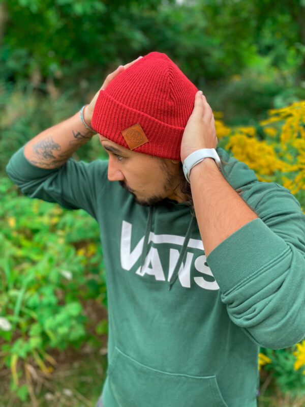 Męska czapka beanie logo ekoskórka "Czerwony"