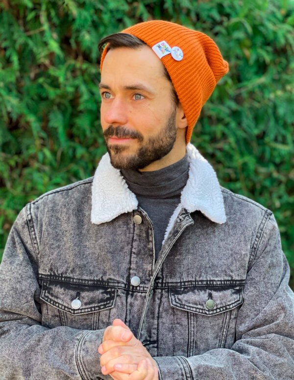 Czapka slouchy logo kolorowe "Miedziana"