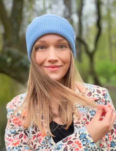 Czapka beanie logo kolorowe "Jasny niebieski"