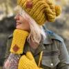 Rękawiczki handmade ze sznureczkiem ,,Miodowa musztarda"