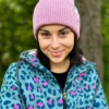 Czapka beanie z bawełny logo kolorowe "Brudny róż"