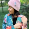Czapka beanie z bawełny logo kolorowe "Jasny różowy"