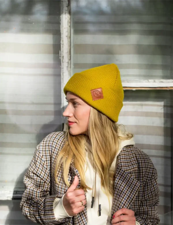 Czapka beanie logo ekoskórka "Miodowa musztarda"