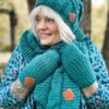Czapka luźna z pomponem ENDORFINA ,,Leśny zielony"