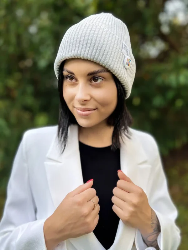 Czapka beanie z bawełny logo kolorowe "Jasny szary"