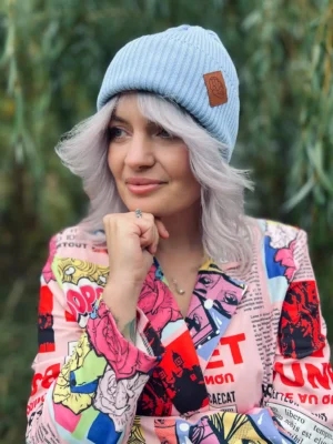 Bawełniana czapka beanie logo ekoskórka "Jasny niebieski"