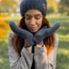 Rękawiczki handmade ze sznureczkiem ,,Ciemny szary"