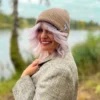 Czapka beanie z bawełny logo kolorowe "Beżowa"