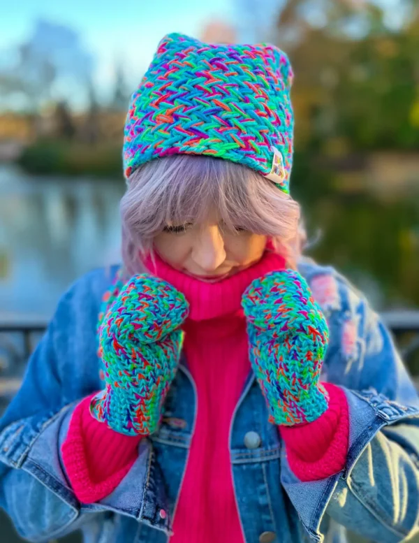 Rękawiczki handmade ze sznureczkiem ,,Paradise"