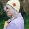 Bawełniana czapka beanie logo ekoskórka "Ecru"