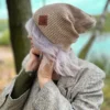 Bawełniana czapka beanie logo ekoskórka "Beżowa"