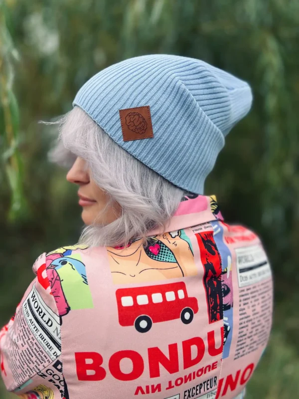 Bawełniana czapka beanie logo ekoskórka "Jasny niebieski"