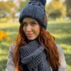 Czapka duży pompon EUFORIA ,,Ciemny szary"