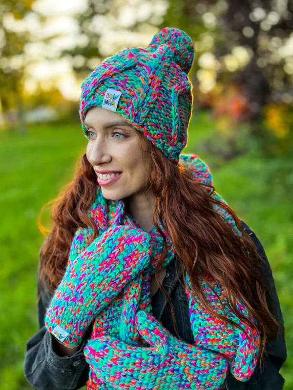 Rękawiczki handmade ze sznureczkiem ,,Paradise"
