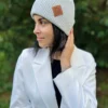 Bawełniana czapka beanie logo ekoskórka "Jasny szary"