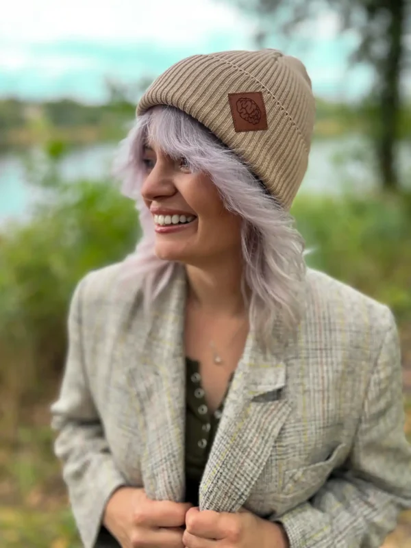 Bawełniana czapka beanie logo ekoskórka "Beżowa"