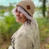 Bawełniana czapka beanie logo ekoskórka "Beżowa"