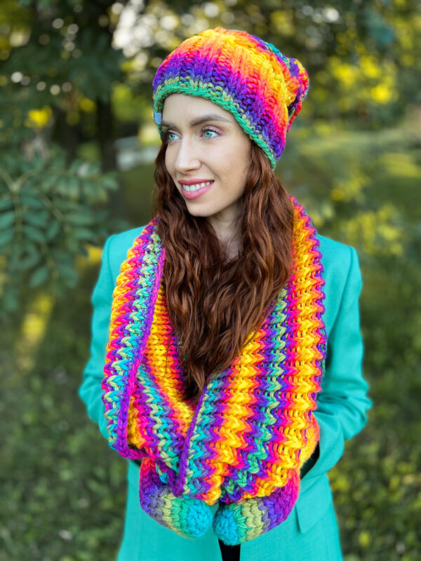 Czapka apres ski ENDORFINA ,,Cieniowana tęcza"