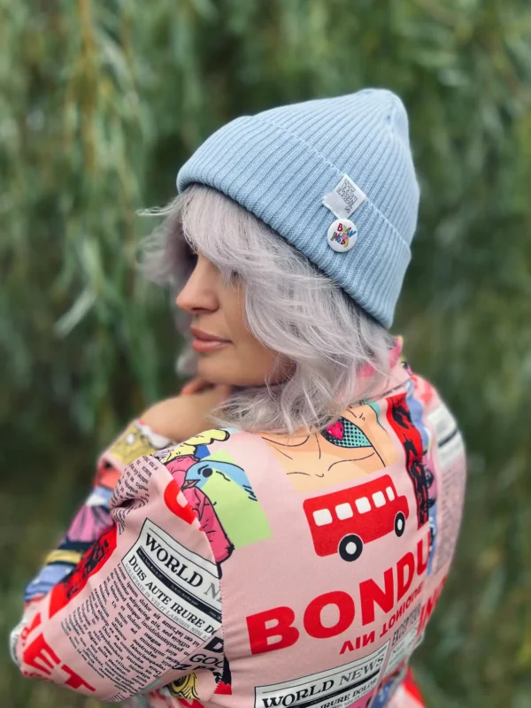 Czapka beanie z bawełny logo kolorowe "Jasny niebieski"