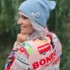 Luźna czapka z bawełny logo kolorowe "Jasny niebieski"