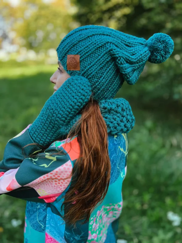Rękawiczki handmade ze sznureczkiem ,,Leśny zielony"