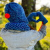 niebieska czapka handmade z malym pomponem