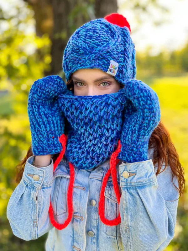 Rękawiczki handmade ze sznureczkiem ,,Niebieskości"
