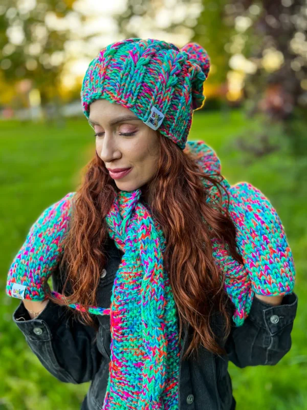 Rękawiczki handmade ze sznureczkiem ,,Paradise"