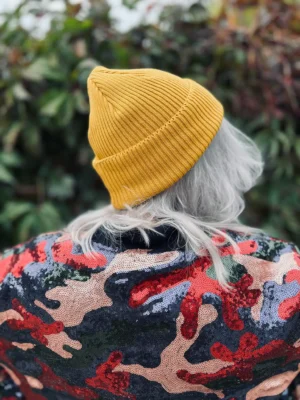 Bawełniana czapka beanie logo ekoskórka "Miodowa musztarda"