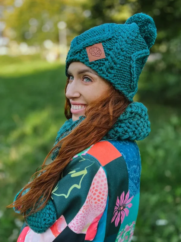 Krótka czapka z pomponem HERO ,,Leśny zielony"