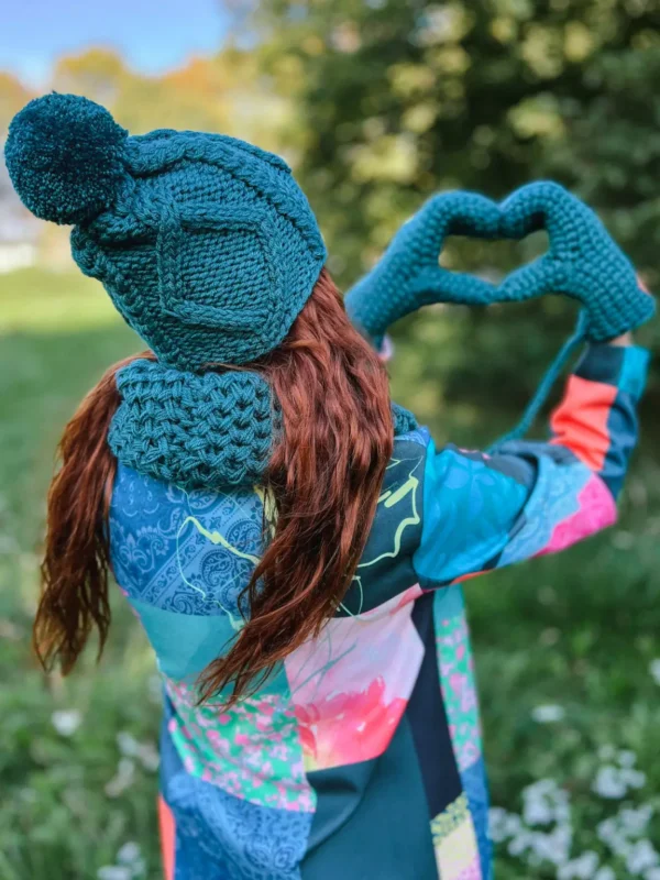 Krótka czapka z pomponem HERO ,,Leśny zielony"