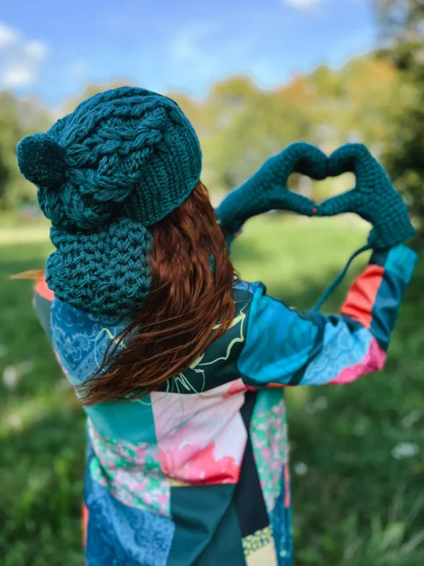 Czapka z włóczki SMILE ,,Leśny zielony"