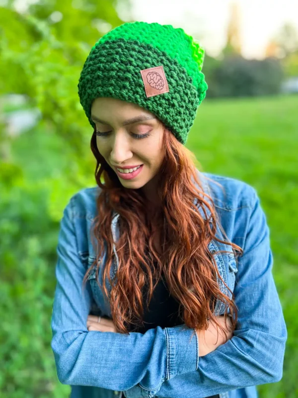 Czapka zimowa slouchy NEVERLAND "Zielone paski"