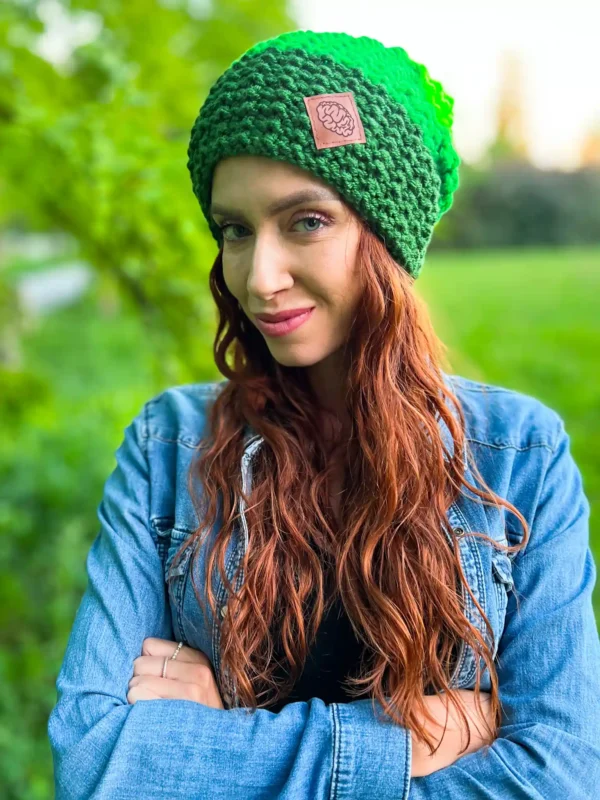 Czapka zimowa slouchy NEVERLAND "Zielone paski"