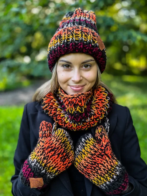 Czapka z wywinięciem LUCKY ,,Ciemna jesień"