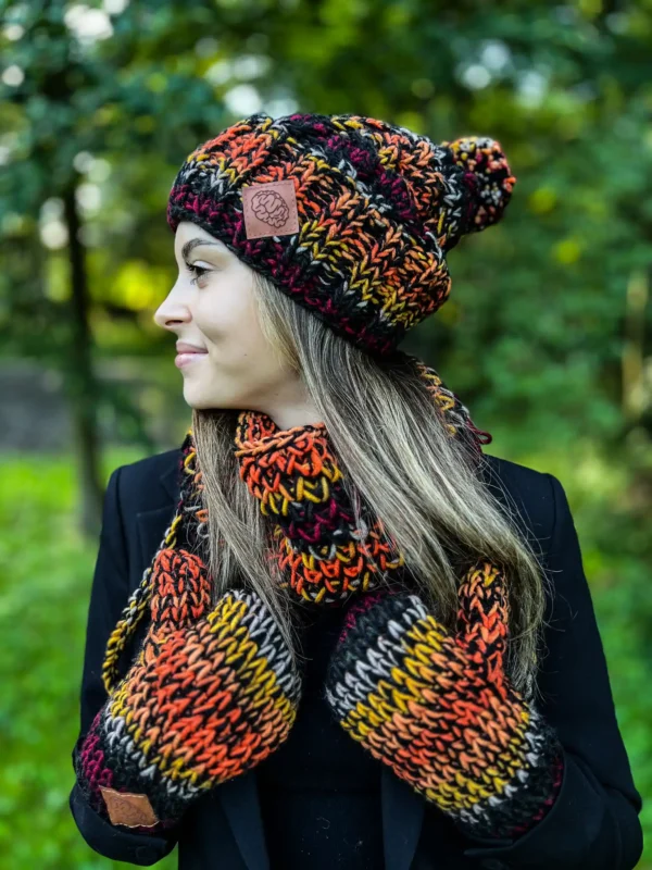 Modna czapka ENDORFINA "Ciemna jesień"