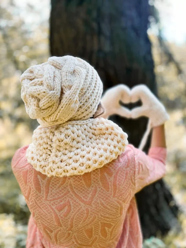 Czapka nieugniatająca włosów THIS IS IT ,,Ecru"