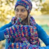Rękawiczki handmade ze sznureczkiem ,,Pokojowe granaty"