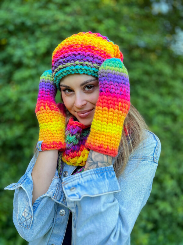 Czapka zimowa bez pompona NEVERLAND "Cieniowana tęcza"