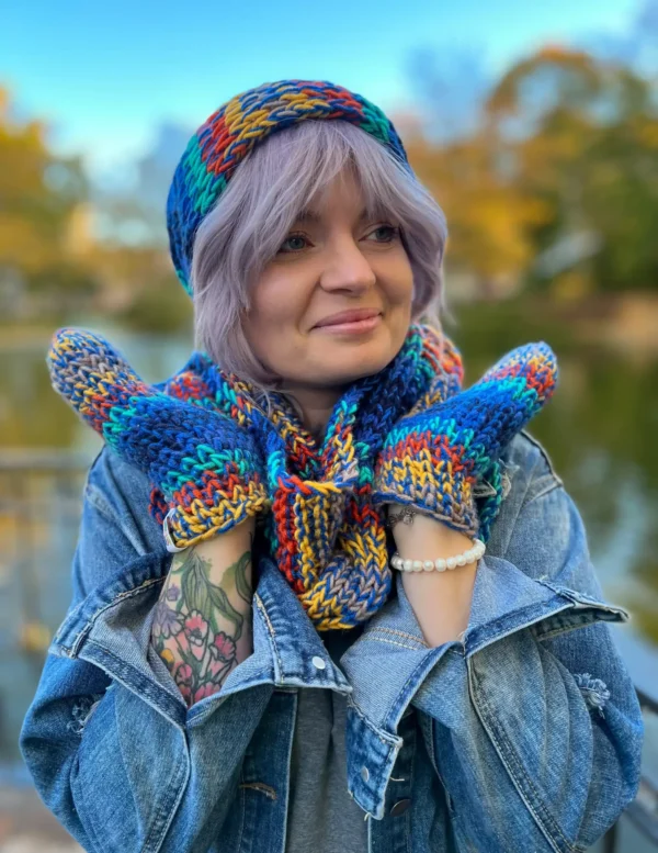 Rękawiczki handmade ze sznureczkiem ,,Górski potok"