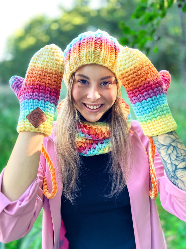 Rękawiczki handmade ze sznureczkiem ,,Cieniowane cytrusy"