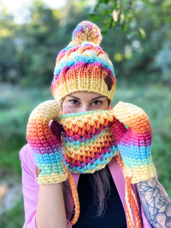 Rękawiczki handmade ze sznureczkiem ,,Cieniowane cytrusy"