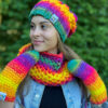 Rękawiczki handmade ze sznureczkiem ,,Cieniowana tęcza"