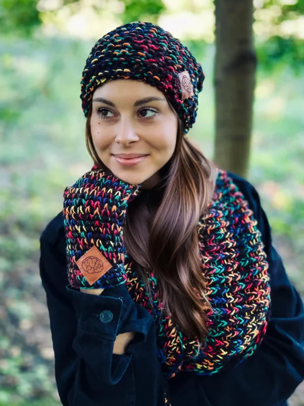 Rękawiczki handmade ze sznureczkiem ,,Czarne czerwienie"