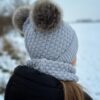 ZESTAW: bawełniana czapka dla dziecka z dwoma pomponami i komin "Jasny szary"
