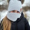 ZESTAW: bawełniana czapka dla dziecka z dwoma pomponami i komin "Jasny szary"