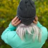Bawełniana czapka beanie logo ekoskórka "Ciemny szary"