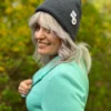 Czapka beanie z bawełny logo kolorowe "Ciemny szary"
