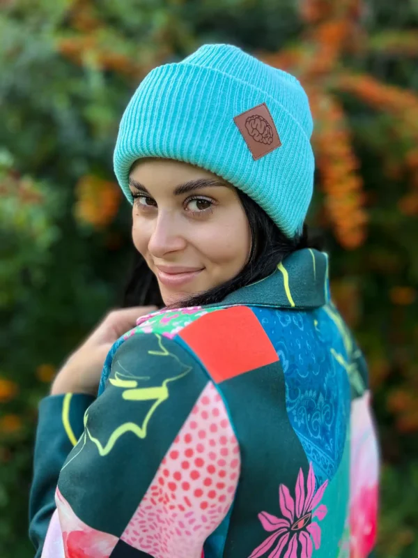 Czapka beanie logo ekoskórka "Jasny turkus"