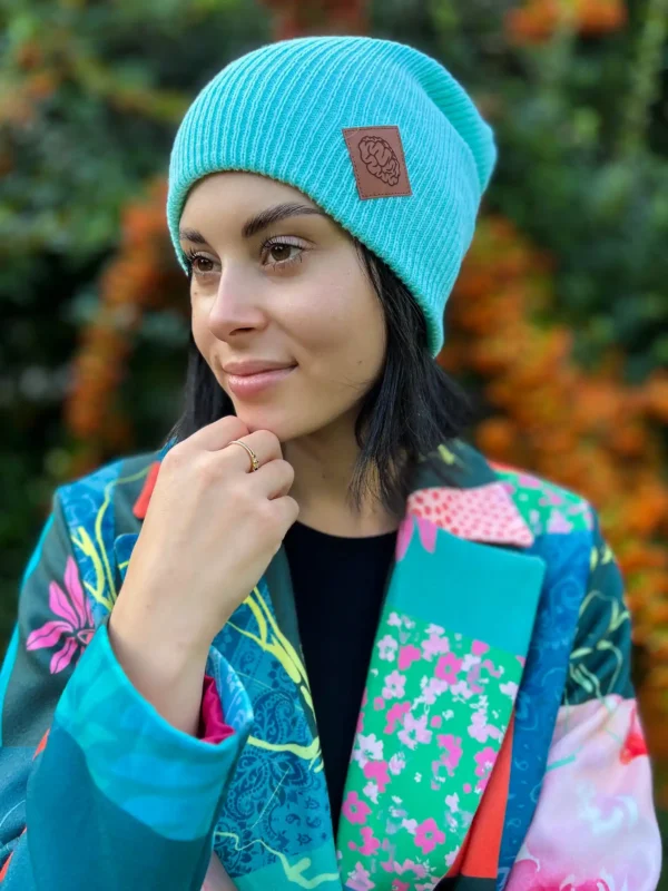 Czapka long logo ekoskórka "Jasny turkus"